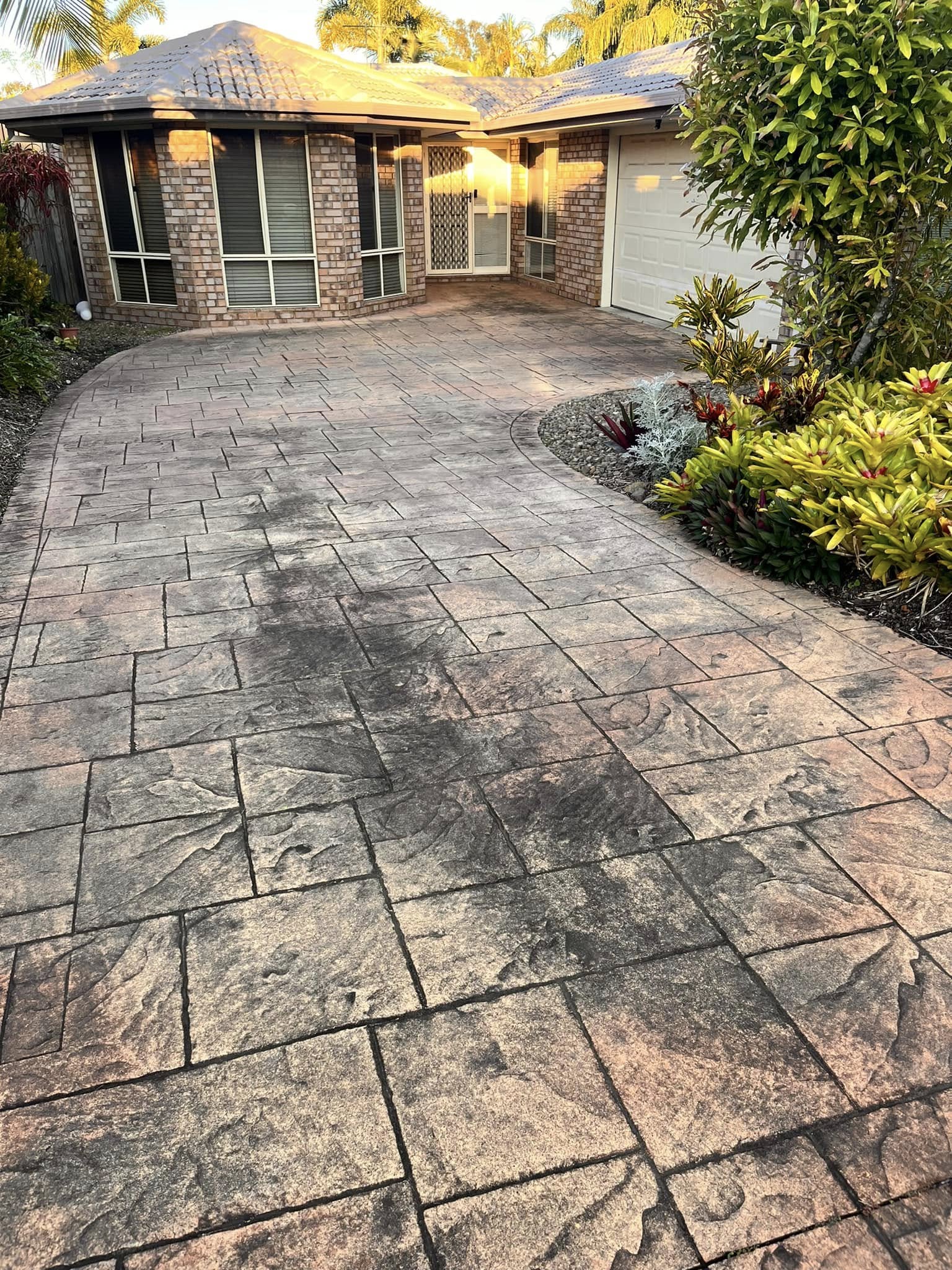 Before: Clear sealed driveway — pressure cleaning Gold Coast