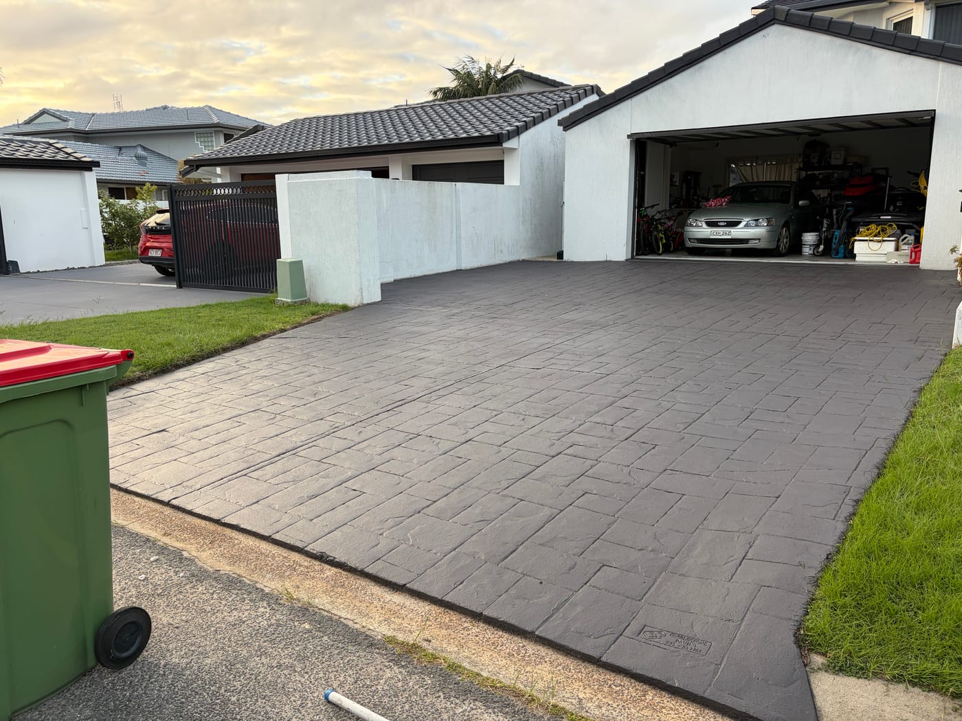 Gold Coast paver driveway pressure cleaning result at a residential property